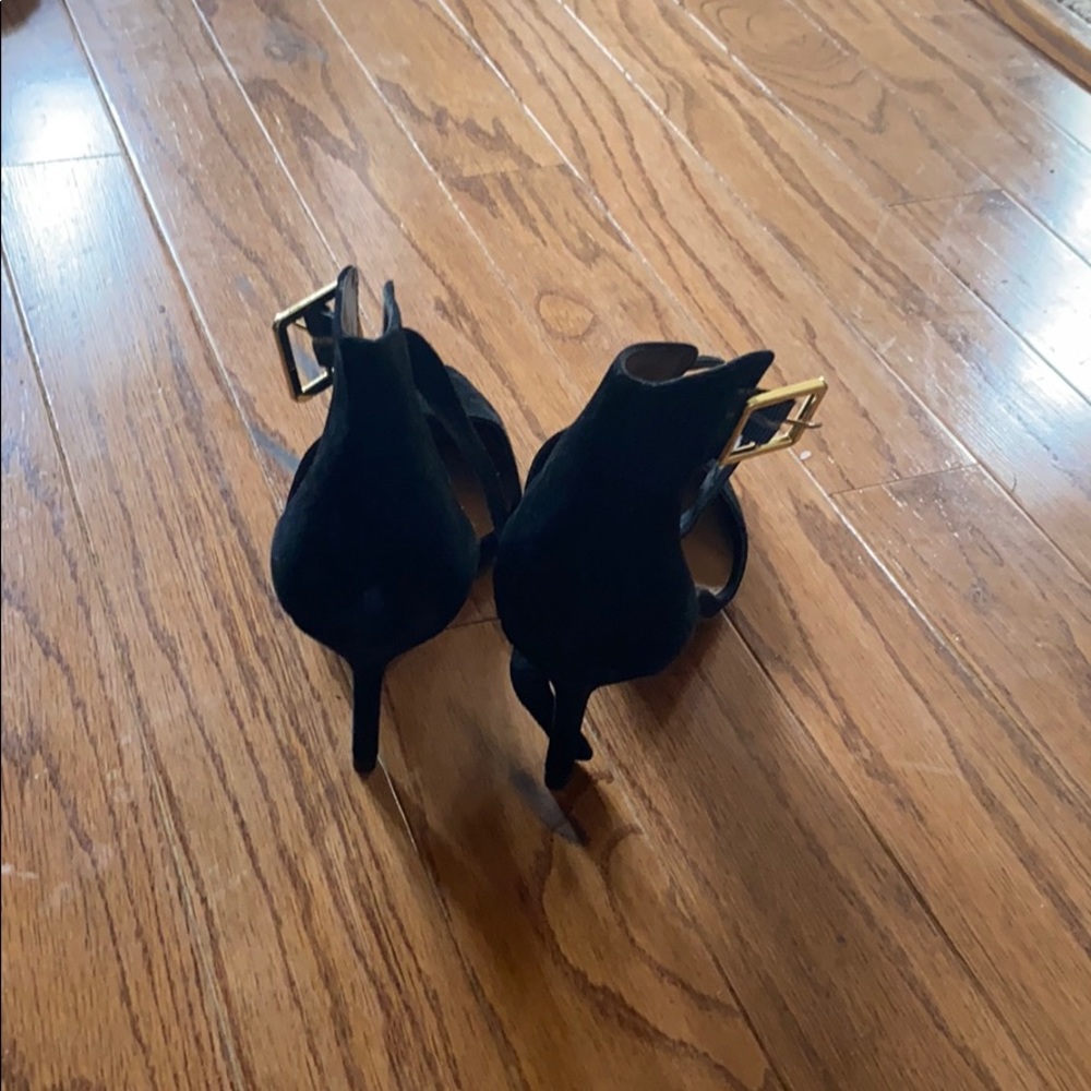 Heels - Picture 3 of 4